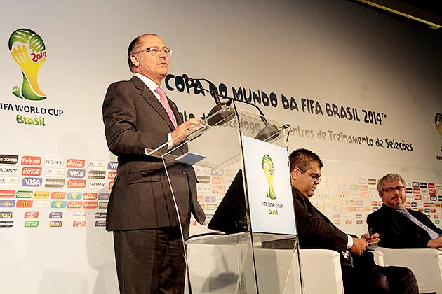 Governador de São Paulo, Geraldo Alckmin, no evento do Comitê Organizador da Copa; São Paulo tem o maior número de cidades no católogo (foto divulgação)