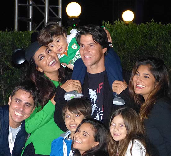 Juliana Paes e a família