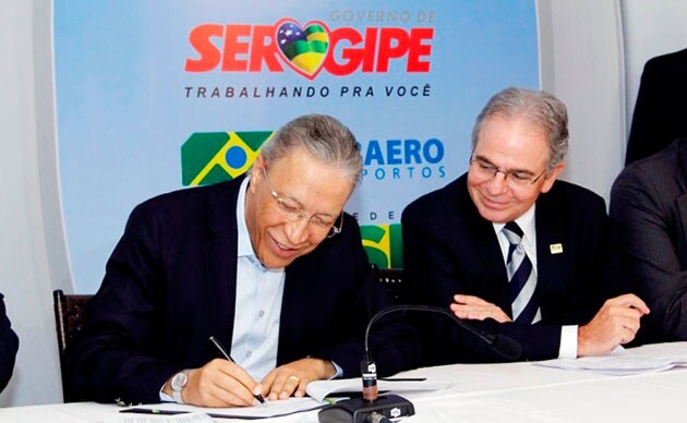 O governador de Sergipe, Marcelo Déda, e o presidente da Infraero, Gustavo do Vale (Foto: divulgação/Victor Ribeiro)