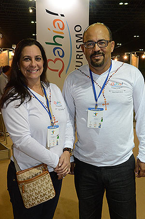 Cristina Mendonça, ger. de Mercado Nacional, e José Carlos Oliveira, coordenador de Turismo Religioso