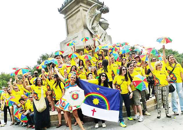 A concentração pernambucana aconteceu no Columbus Circle, praça construída em homenagem a Cristóvão Colombo