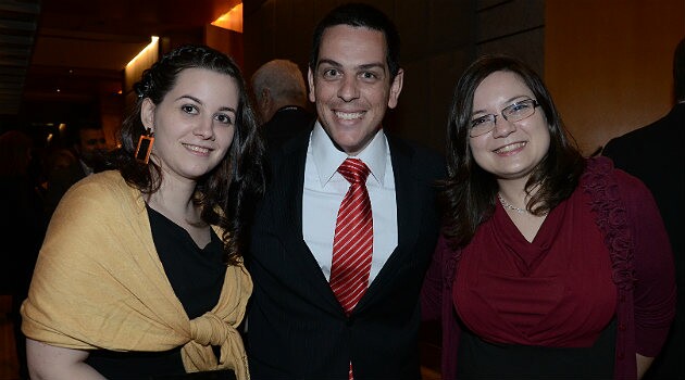 Cristiano Placeres (Flytour Viagens) entre Rita Nunes e Helena Monteiro (TZ Viagens)