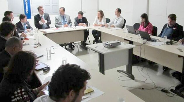 Representantes da Embratur e das Secretarias de Estado de Turismo de Goiás, Mato Grosso, Mato Grosso do Sul e Distrito Federal em reunião na Sudeco (foto: divulgação)