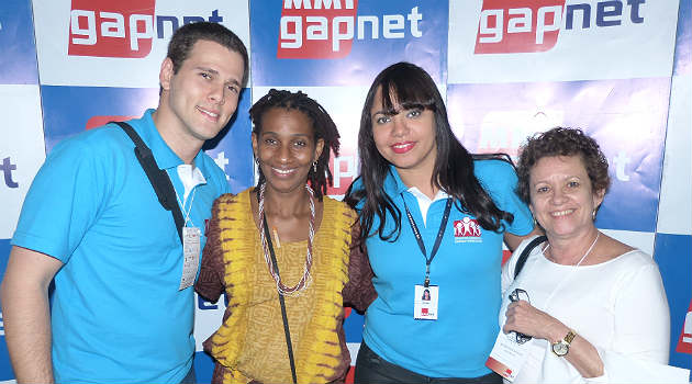 Igor Maia, da Gapnet, com Nilzete Santos, da Afrotur, Scheila Calmon, da Gapnet, e Virginia Falcão, da Sem Fronteira