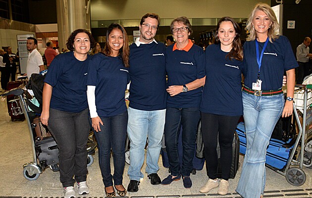 Meggy entre Claudenir Silva, da Vou Tur, e Digenes Guerra Junior, da DGG Viagens