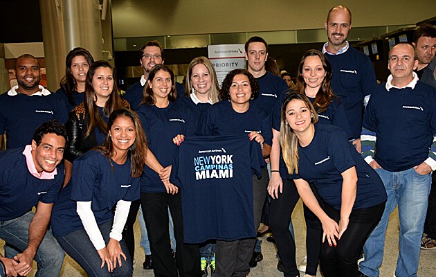 Meggy entre Claudenir Silva, da Vou Tur, e Digenes Guerra Junior, da DGG Viagens