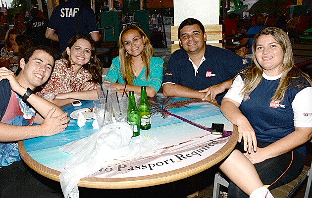 Lissandra Bueno, da Star Turismo, de Curitiba, Alexandre Jacob, da Fibra Tur, de Floripa, e Julio César, da Travel Way