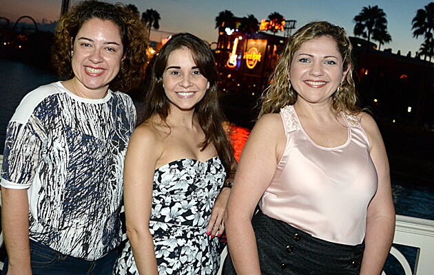 Lissandra Bueno, da Star Turismo, de Curitiba, Alexandre Jacob, da Fibra Tur, de Floripa, e Julio César, da Travel Way