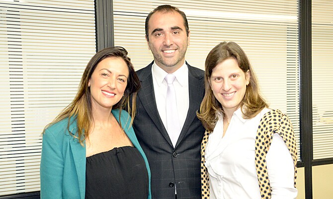 Caroline Cavalcante e Rogério de Nadai, da Five Transportes, com Marianna Alcorta, diretora executiva da PANROTAS