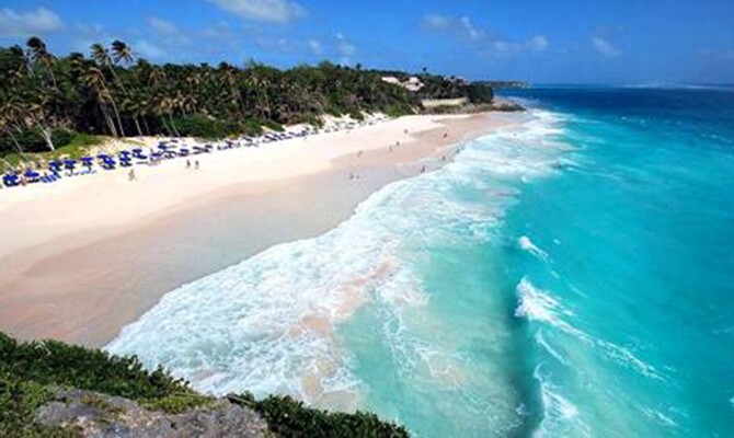A ilha de Barbados tem buscado se destacar como um destino de baixo risco