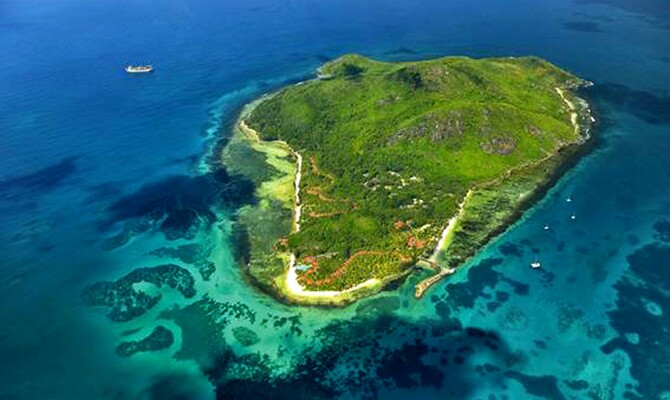 A ilha fica a cinco quilômetros de Victoria, capital de Seychelles (Divulgação)