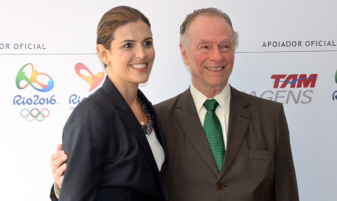 Claudia Sender, presidente da Tam, e Carlos Arthur Nuzman, presidente do Comitê Organizador da Rio-2016