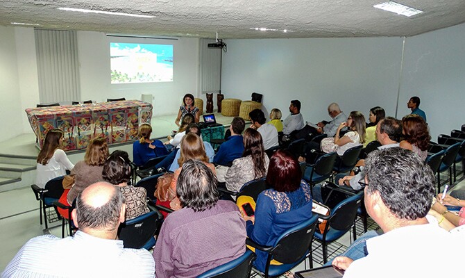 Jeanine Pires fala em reunião do Turismo de Alagoas para CTI/NE (foto: André Palmeira)