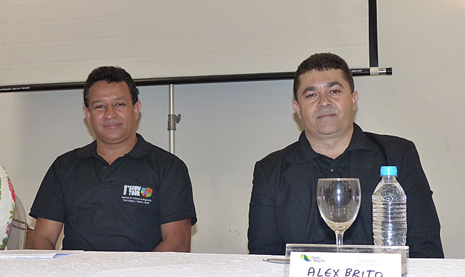 Sebastião Ferreira, da Associação Comercial e Empresarial de Porto Seguro, e o gerente regional do Sebra-BA, Alex Brito