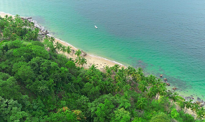 As águas cor de esmeralda são o cartão de visita de Puerto Vallarta (foto: visitpuertovallarta.com/)