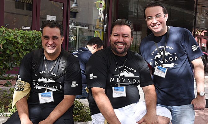 David Lusvardi e Megan Slayden, da Divisão de Turismo de Nevada