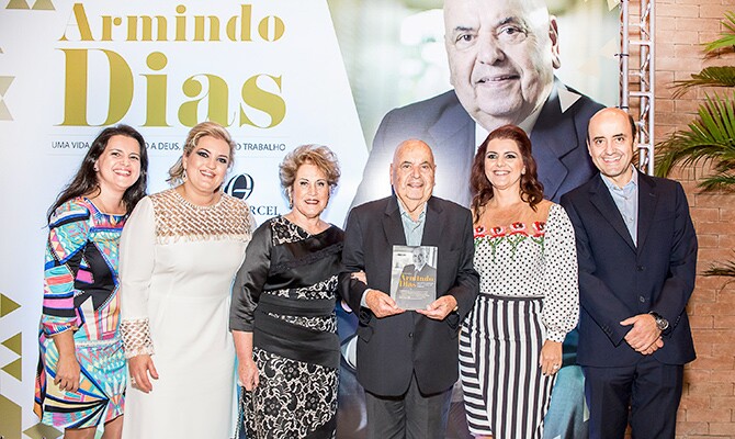 A família Dias: Camila, Fátima, Célia, Armindo, Cristina e Antônio