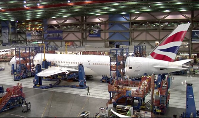 Cena do filme da British Airlines, que mostra todo o processo de construção do Boeing 787-9 Dreamliner (reprodução)