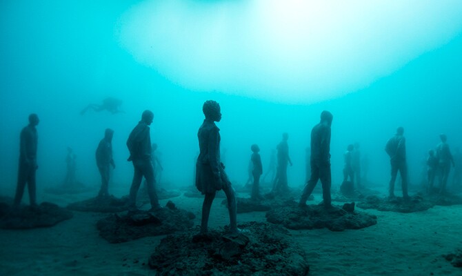 Eles FORAM até o LUGAR MAIS FUNDO do MAR! 