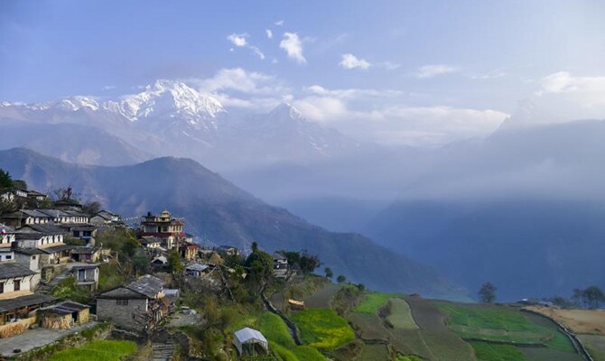 Cambodja - O país é repleto de belezas arquitetônicas, como o Angkor Wat, e ostenta dezenas de praias que podem ser consideradas paradisíacas. Por lá é possível trocar R$ 1 por 1.046,33 riels cambojanos.