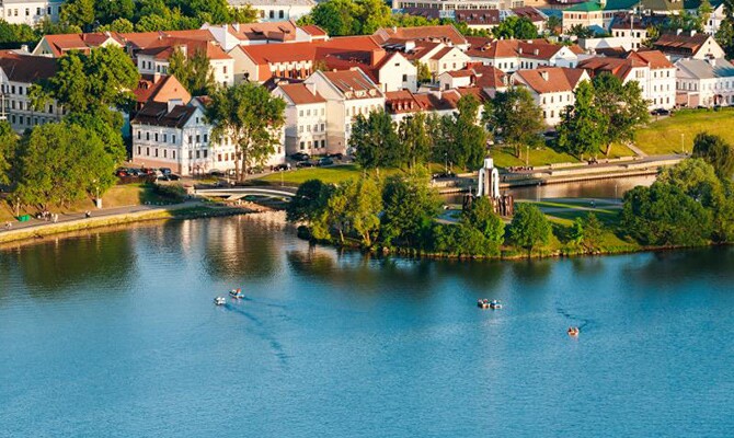Cambodja - O país é repleto de belezas arquitetônicas, como o Angkor Wat, e ostenta dezenas de praias que podem ser consideradas paradisíacas. Por lá é possível trocar R$ 1 por 1.046,33 riels cambojanos.