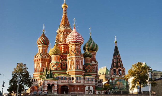 Cambodja - O país é repleto de belezas arquitetônicas, como o Angkor Wat, e ostenta dezenas de praias que podem ser consideradas paradisíacas. Por lá é possível trocar R$ 1 por 1.046,33 riels cambojanos.