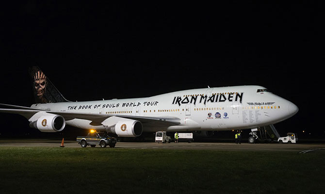 O inconfundível mascote da banda, Eddie, aparece na cauda do avião (Divulgação/Iron Maiden)